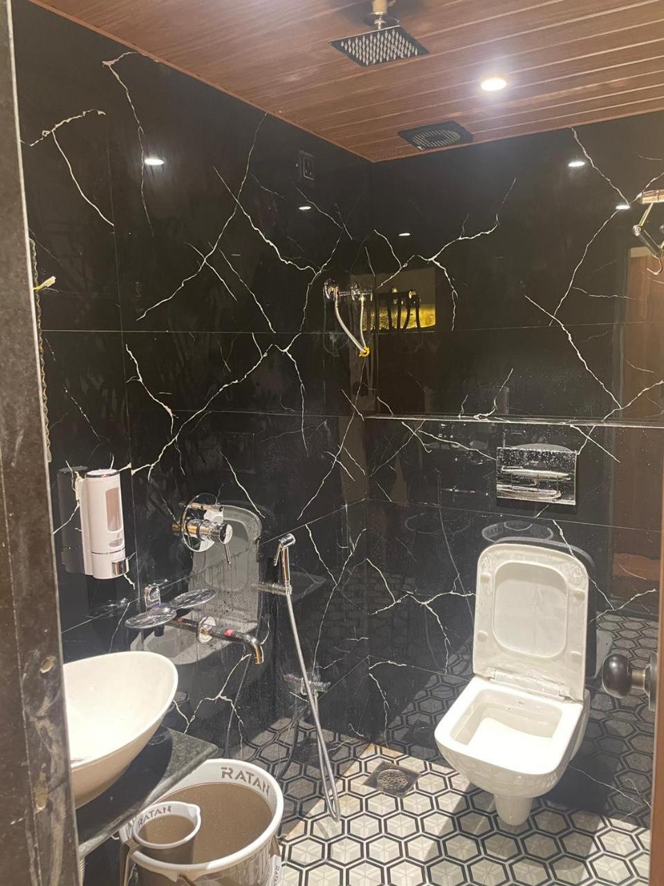 Hotel Sai Palace- Near Tata Memorial Hospital Bombaj Zewnętrze zdjęcie